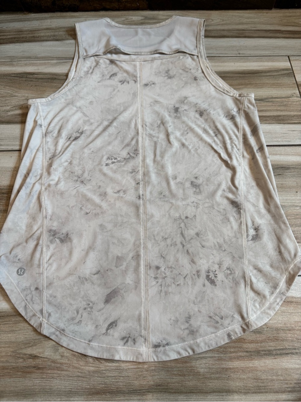 Lululemon Sculpt tank in White Marble-Print